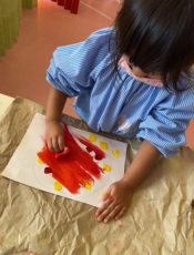 紅葉お絵描き〈プレ１、２歳〉　令和２（2020）年11月16~18日