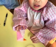 折り紙あそび〈１歳児〉 令和３（2021）年３月９日
