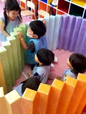 かくれんぼ遊び〈２歳児〉　令和３（2021）年６月23日