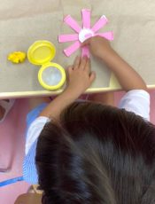 「コスモス」製作〈２歳児〉 令和３（2021）年９月２日~７日