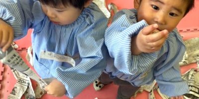 ビリビリ遊び〈２歳児〉 令和４（2022）年４月１日