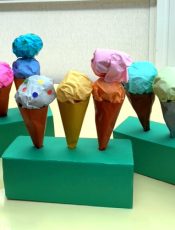 アイスクリーム製作＜１歳児＞  令和５（2023）年７月18日