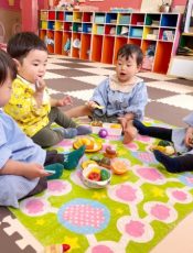 ５月の様子〈１歳児〉 令和６（2024）年５月